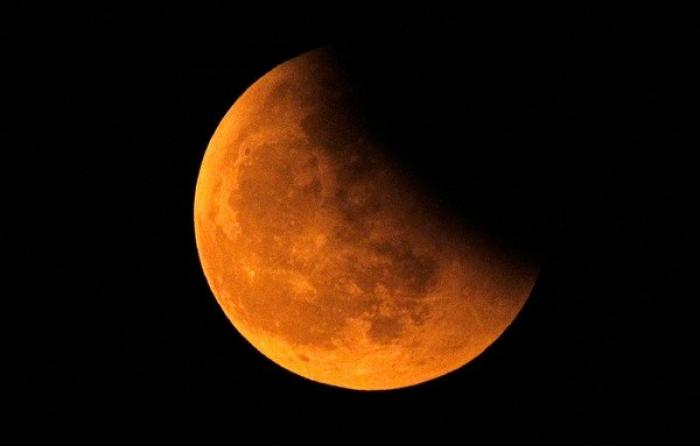 Сколько раз в году происходят лунные затмения