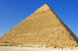 Как вычислить площадь пирамиды